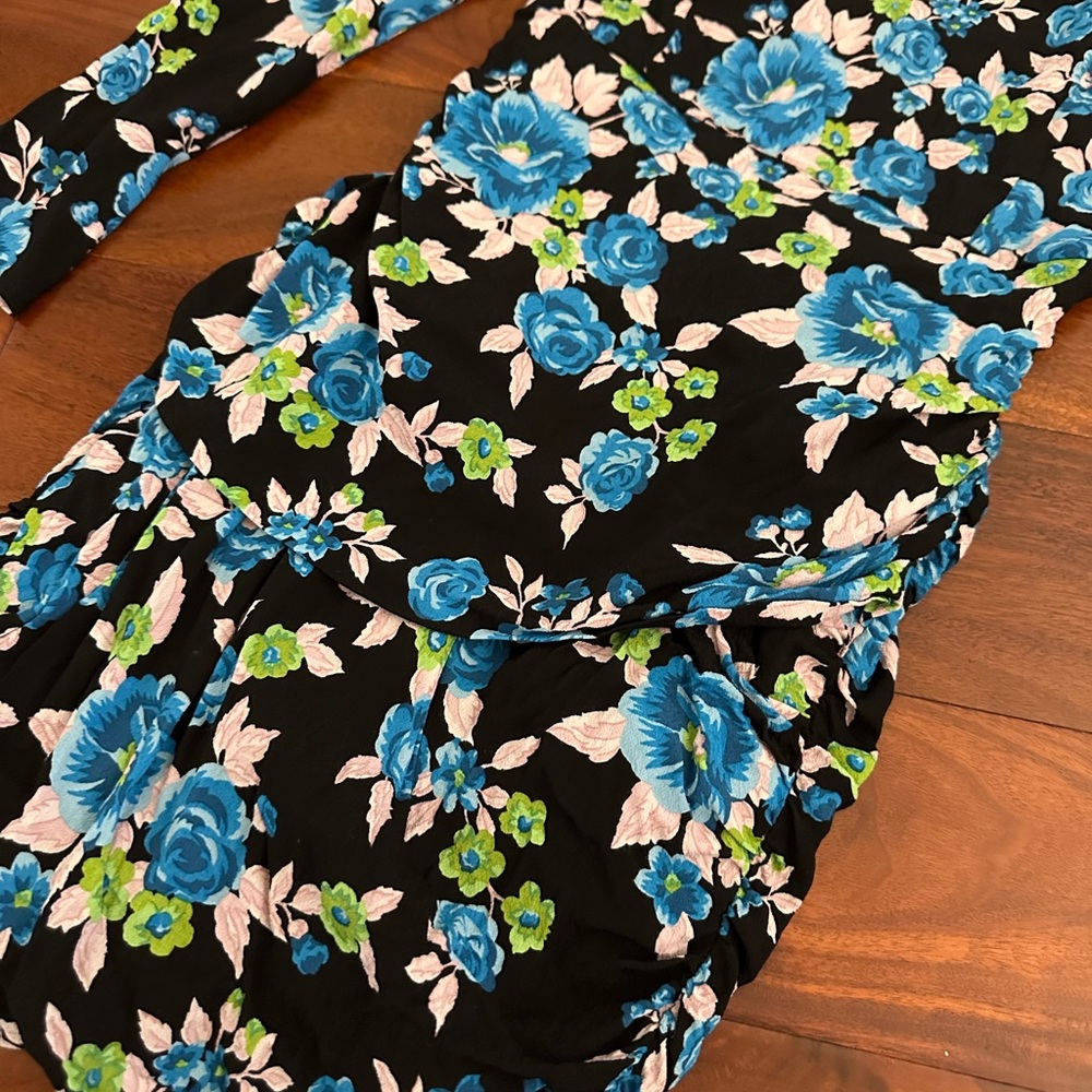 ZARA FLORAL BLACK & BLUE OPEN BACK LONG SLEEVE DRESS - Picture 4 of 6